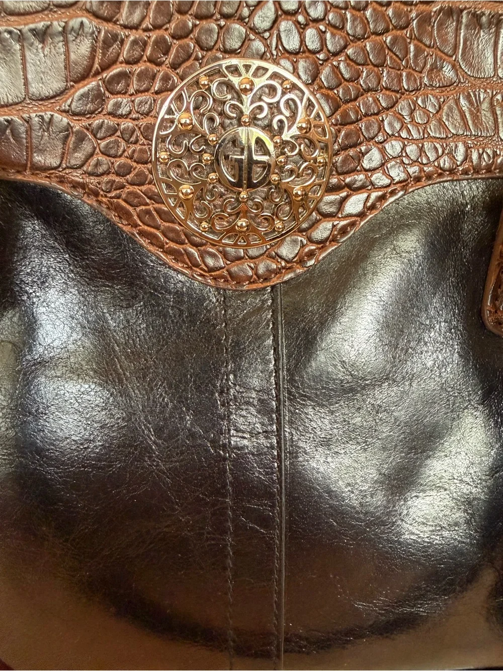 Giani Bernini structured leather